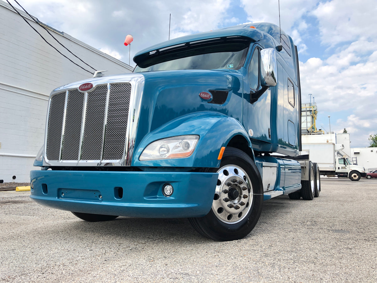 2012 Peterbilt 579 MX13, 13 Speed, APU ,Virgin tires,NAV, CB radio