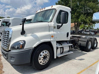 2018 Freightliner Cascadia Daycab AUTO  433k GREAT LOCAL TRUCK or Toy Hauler