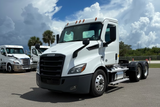 2021 Freightliner Cascadia 116 , CUMMINS X12, DT12, LOW MILES !!!