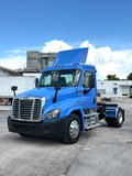 2019 Freightliner Cascadia Daycab 321k LOW MILEAGE  LOCAL TRUCK or Toy Hauler