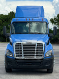 2019 Freightliner Cascadia Daycab 321k LOW MILEAGE  LOCAL TRUCK or Toy Hauler