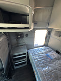 2021 KW Kenworth T680, AUTO, FRESH VIRGIN TIRES,Double bunk,  580k Miles!!!!