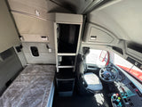 2021 KW Kenworth T680, AUTO, FRESH VIRGIN TIRES,Double bunk,  580k Miles!!!!