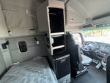 2021 KW Kenworth T680, AUTO, FRESH VIRGIN TIRES,Double bunk,  580k Miles!!!!