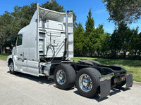 2014 VOLVO VNL630, D13, 425HP, AUTO, 561K MILES!