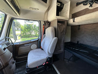2014 VOLVO VNL630, D13, 425HP, AUTO, 561K MILES!