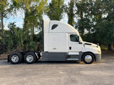 2022 Freightliner Cascadia 126, DD15, DT12, APU, 558K miles 10 NEW TIRES!
