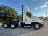 2015 Freightliner Cascadia 113 Evolution LOW MILES Day Cab