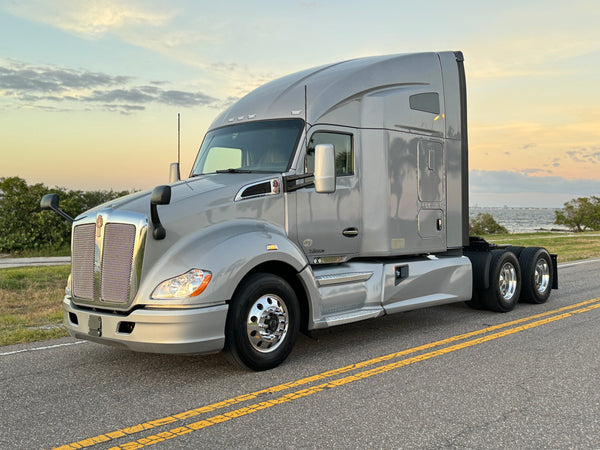 2020 KW T680, Cummins, AUTOMATIC 12 Spd, 579k miles,  best SPECS !