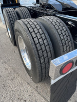 2016 Freightliner Cascadia Detroit DD15, 10 Speed,  New Tires, RUNS STRONG!