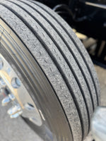 2016 Freightliner Cascadia Detroit DD15, 10 Speed,  New Tires, RUNS STRONG!