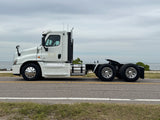 2019 Freightliner Cascadia Daycab MANUAL GREAT LOCAL TRUCK or Toy Hauler