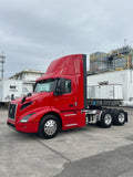 2021 Volvo VNR64T300 Day Cab Semi Truck D13 Engine I-Shift, ONLY 327k miles
