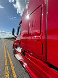 2023 FREIGHTLINER CASCADIA 126, DD15, DT-12 AUTO,557k miles, APU, Driver Loft!