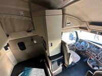 2019 KW T680, AUTOMATIC, Thermo King APU, SUPER CLEAN, 529k