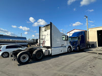 2017 Peterbilt 579 WARRANTY, Fedex Specs, NEW ENGINE!