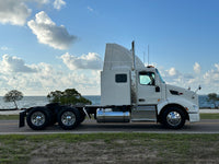 2017 Peterbilt 579 WARRANTY, Fedex Specs, NEW ENGINE!