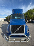 2021 Volvo VNR DayCab D13, I-Shift, One owner,  552k miles