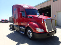 ONLY 311k MILES 2015 Kenworth T680, 455 HP, AUTO, Big Sleeper, Fridge, Inverter APU