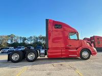 2013 Volvo VNL 670 CUMMINS ISX, AUTO, APU, INVERTER, 605K Miles