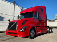 2013 Volvo VNL 670 CUMMINS ISX, AUTO, APU, INVERTER, 605K Miles
