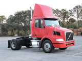 2005 Volvo VNM64T200 Day Cab
