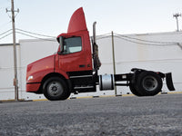 2005 Volvo VNM64T200 Day Cab
