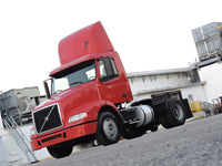 2005 Volvo VNM64T200 Day Cab