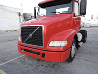 2005 Volvo VNM64T200 Day Cab