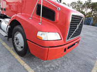 2005 Volvo VNM64T200 Day Cab