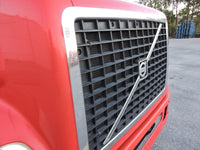 2005 Volvo VNM64T200 Day Cab