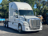 2016 Freightliner Cascadia 125, Cummins ISX, 10 Speed, 450HP, TK APU!!!