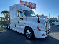 2016 Freightliner Cascadia 125, Cummins ISX, 10 Speed, 450HP, TK APU!!!