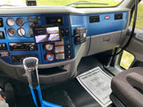 2015 Peterbilt 587 Cummins ISX , APU, FRESH TIRES, FRIDGE