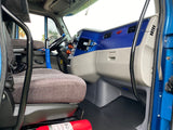2015 Peterbilt 587 Cummins ISX , APU, FRESH TIRES, FRIDGE