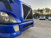 2013 Volvo VNL 670 CUMMINS ISX, NEW ENGINE IN 2016, 522K, FRIDGE, MICROWAVE, LED HEADLIGHTS
