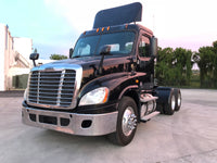 2012 Freightliner Cascadia Daycab 463k