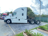 2017 Freightliner Cascadia EVO, Cummins ISX, AUTO, APU, 636k Miles