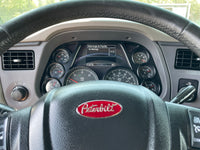 2015 Peterbilt 579 10 Spd, 709k MILES,Double Bunk, Inverter, New Brakes
