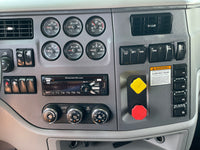 2015 Peterbilt 579 10 Spd, 709k MILES,Double Bunk, Inverter, New Brakes