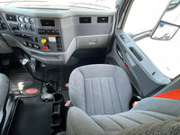 2015 Peterbilt 579 10 Spd, 709k MILES,Double Bunk, Inverter, New Brakes