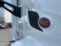 2015 Peterbilt 579 10 Spd, 709k MILES,Double Bunk, Inverter, New Brakes