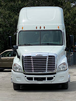 2014 Freightliner Cascadia Detroit DD15, AUTO, New Steer Tires 749k