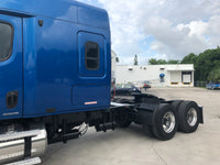 2011 FRHT Cascadia Midroof Detroit DD15, 10 Speed, CLEAN SEMI TRUCK, Virgin tires