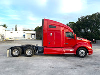 2015 Kenworth T680, 485 HP, AUTO, Big Sleeper, Fridge, Inverter 720k