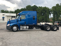 2011 FRHT Cascadia Midroof Detroit DD15, 10 Speed, CLEAN SEMI TRUCK, Virgin tires