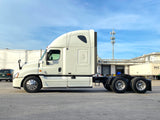 2011  Freightliner Cascadia, Detroit Diesel DD15, 10 Speed