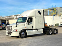 2011  Freightliner Cascadia, Detroit Diesel DD15, 10 Speed