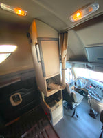 2011  Freightliner Cascadia, Detroit Diesel DD15, 10 Speed