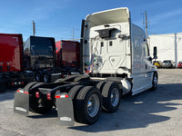 2013 Freightliner Cascadia 125, 599k, Cummins ISX, AUTO, APU, Fresh Rubber